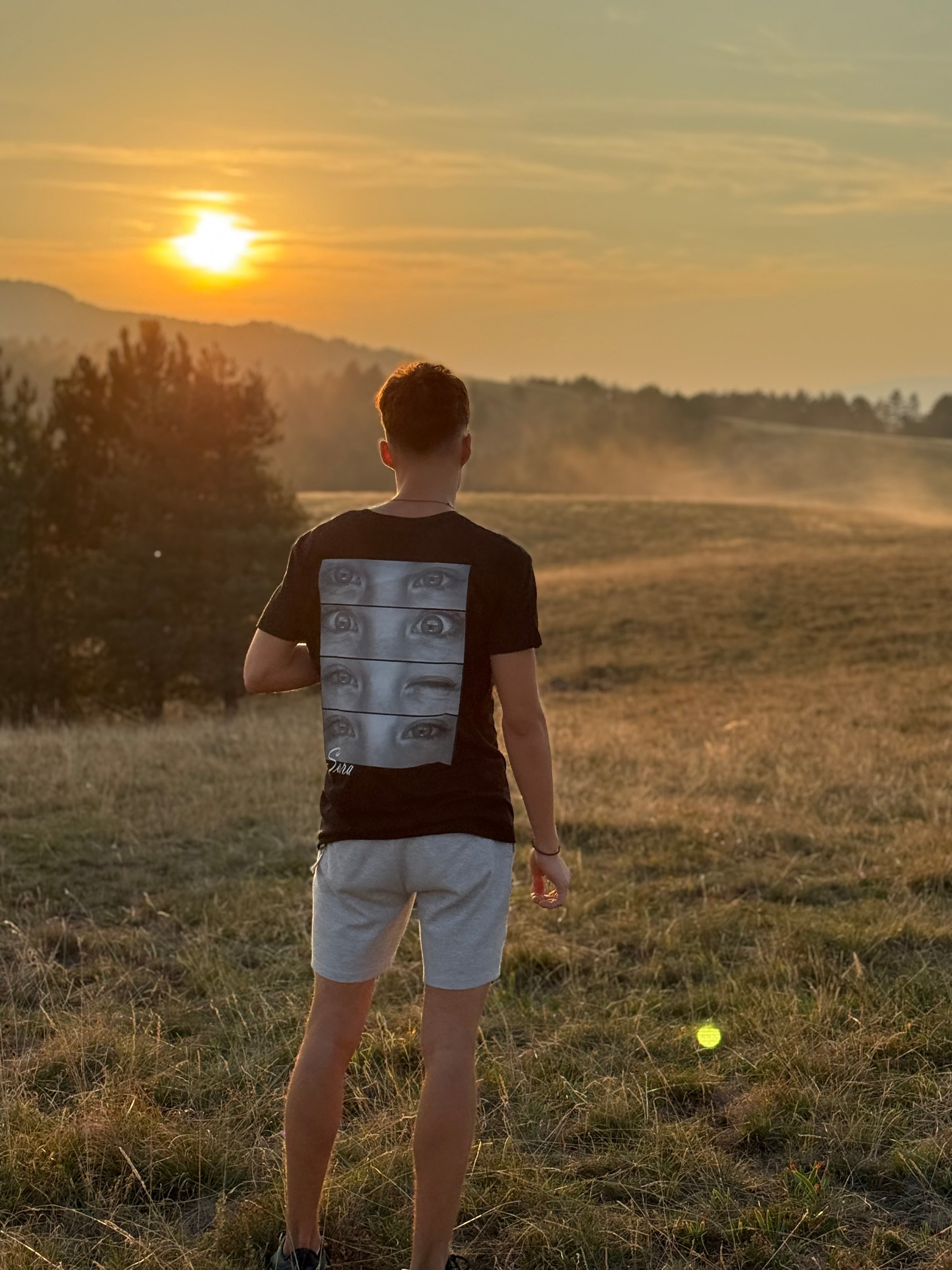 Eyes Never Lie Personalizovana Majica